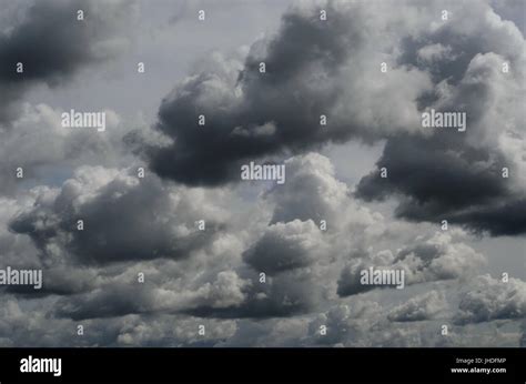 Storm Clouds Rolling Hi Res Stock Photography And Images Alamy