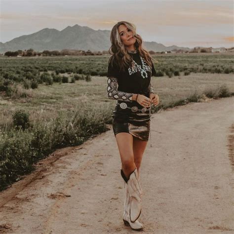 Grace Basic ★ On Instagram Wild As You⚡️ Western Style Outfits Country Style Outfits Cute