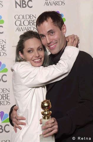 Remember when angelina jolie kissed her brother on the oscars red carpet in 2000? Angelina Jolie and Brother James Haven - Celebrities Lifestyle