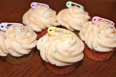 Pictures of baby shower cupcakes. Aidycakes Cupcakes: Baby shower/Gender reveal cupcakes!!!