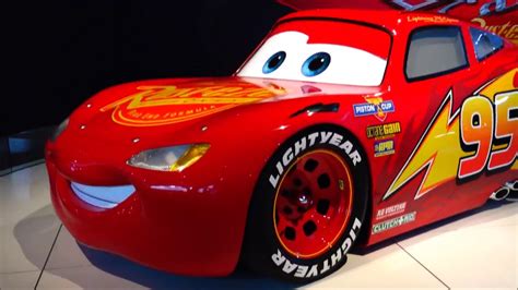Auto mack truck kinder spielzeug lightning mcqueen racer kids toy neu 3car 2 neu. Cars 3 Lightning McQueen 2017 Detroit Auto Show - YouTube
