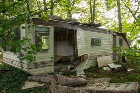 Caravan Trailer Found In A Creepy Abandoned Woods While Exploring Abandoned Abandoned Houses