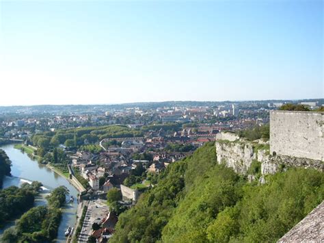 Cradled in a loop of the river doubs, at the foot of its towering citadel, the ancient city of besançon is one of the best preserved historic cities in. Erasmus à Besançon: februari 2014