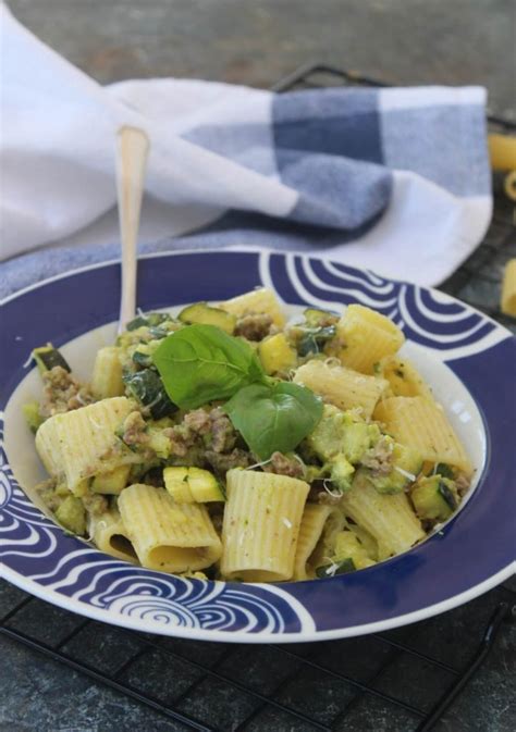 Check spelling or type a new query. Pasta con carne macinata e zucchine ricetta salva cena ...