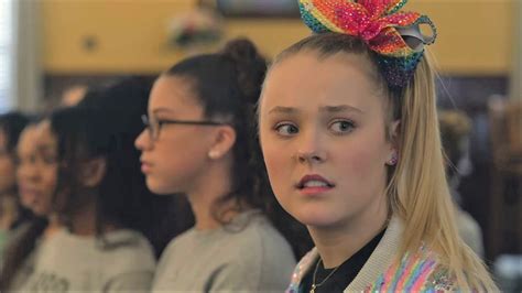 Jojo Siwa Dares To Be Different In The J Team Trailer For Paramount
