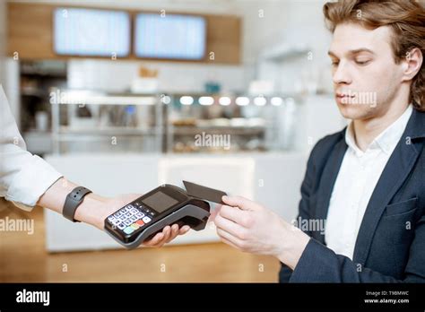 Contactless Card Paying Machine Hi Res Stock Photography And Images Alamy