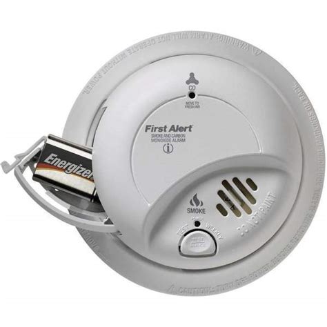 First alert has been the most trusted brand in home safety since launching the first residential smoke alarm in 1958 (based on a first alert brand trust survey in february 2018). Home Security First Alert Brk Hardwired Smoke Alarm No ...