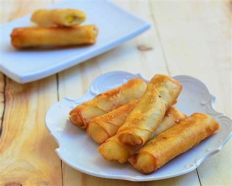 Other fillings can also be used together with the banana, most commonly jackfruit, and also sweet potato, mango, cheddar cheese and coconut. Authentic Asian Recipes: Turon Recipe