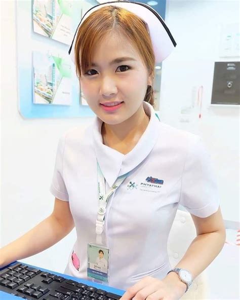 ปักพินในบอร์ด Sexy Asian Nurses