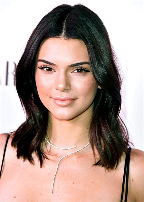 Kendall Jenners Nyfw Backstage Beauty Lessons Allure
