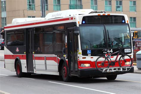 Getting Around Toronto By Public Transportation Arrive
