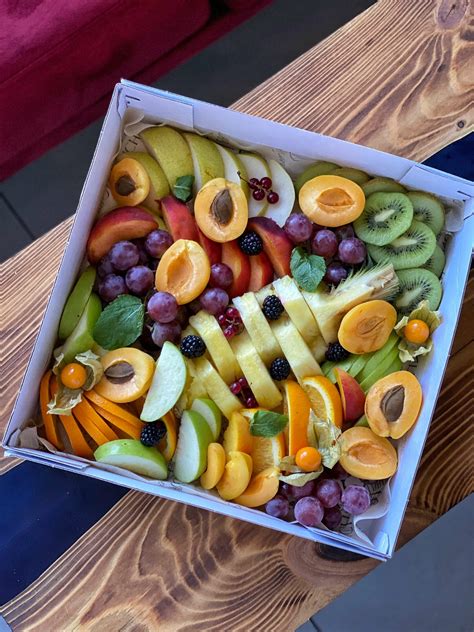 Fresh Fruit Box L