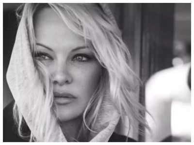 Pamela Anderson Claims She S Not Seen Her Tommy Lee S Sex Tape English Movie News Times Of