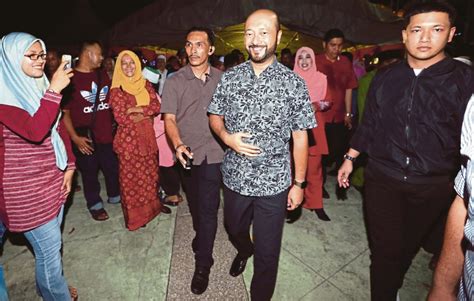 Datuk seri mahathir bin mohammad dibesarkan di alor setar dan berkuliah di jurusan kedokteran. Kedah ready to discuss water issues with its neighbours ...