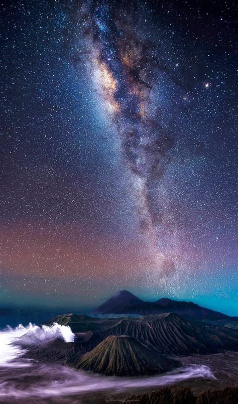 Stunning Photos Capture The Milky Way Arching Over Volcanoes Metro