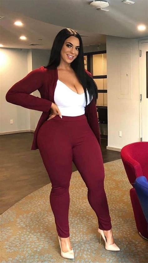 Voluptuous Women Curvy Women Fashion Thick Girls Outfits Curvy Outfits Girl With Curves