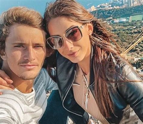 German tennis star, alexander zverev has his girlfriend supporting him through the australian open. Zverev y Brenda, ¿ruptura a la vista? | Puntodebreak