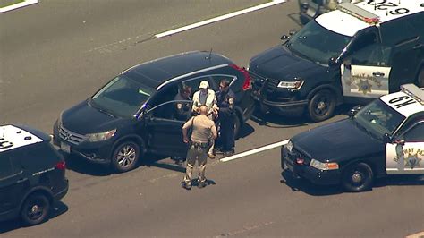 Police Chase Chp Pursuit Ends As Officers Stop Driver In Middle Of 101 Freeway Abc7 Youtube