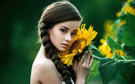 1680x1050 Green Eyes Girl Posing With Solidago Flowers 1680x1050 Resolution Hd 4k Wallpapers