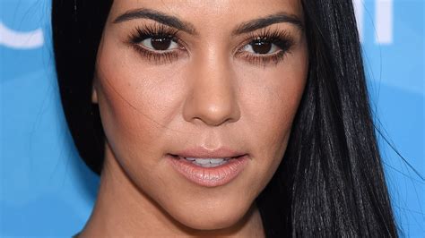 Kourtney Kardashian S Recent Interview Has Fans Mocking Her Left And Right