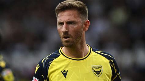 James Henry Oxford United Midfielder Signs New Two Year Contract Bbc