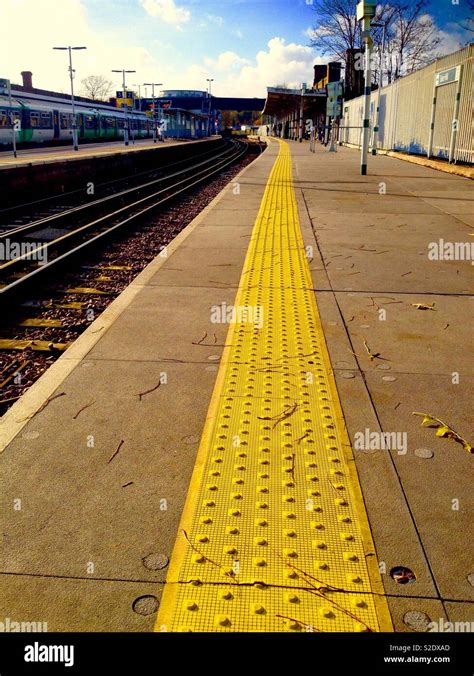 Railway Platform Yellow Safety Line Stock Photo Alamy