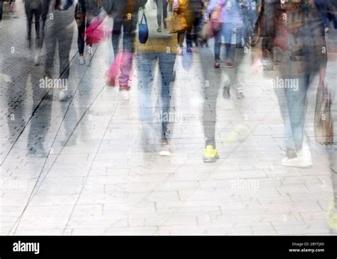 Street Crowd Motion Blur Hi Res Stock Photography And Images Alamy