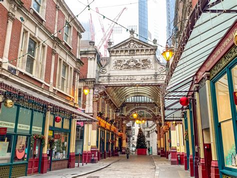 Visit the most beautiful market of London : Leadenhall Market - i landed here