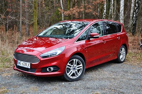 Turbo engine, seven seater, leather seats and is decked with safety equipments! Ford S-MAX 1.5 EcoBoost Titanium - I chcesz założyć ...
