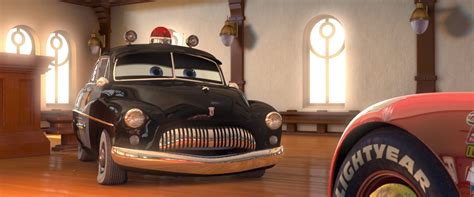 Shériff Personnage Cars • Pixar • Disney Planetfr
