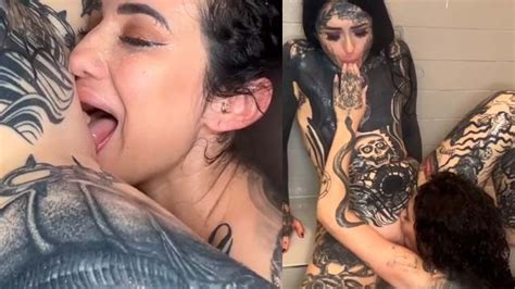 Hot Steamy Lesbian Shower Sex With Frankie Vanian Xxx Mobile Porno