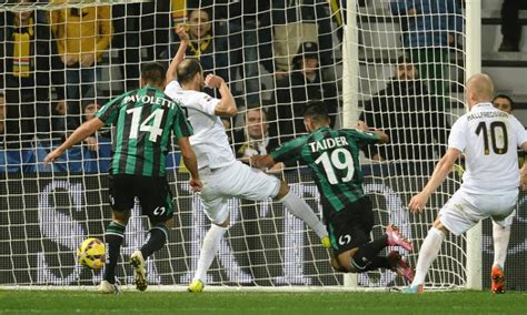 La sfida si sblocca al 32' con . Sassuolo-Verona 2-1: il tabellino | Risultati e ...