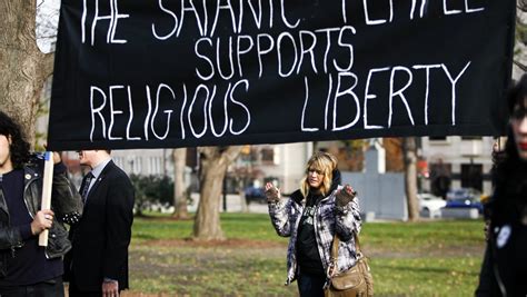 Satanists To Counter Nativity Scene With Snaketivity