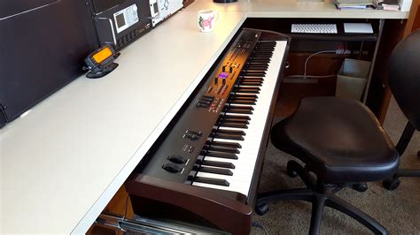 Diy Studio Desk With Keyboard Tray Diy Slide Out Keyboard Tray