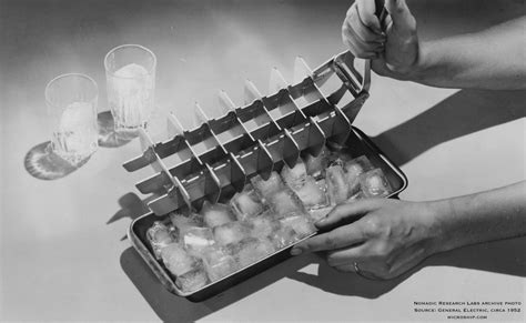 Metal Ice Cube Tray With A Release Lever Rnostalgia