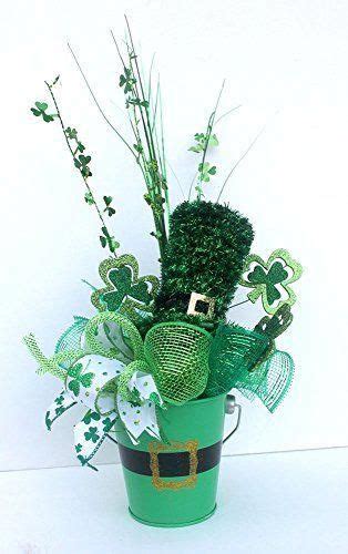 I Love This St Patrick S Day Centerpiece Which Includes Shamrocks And