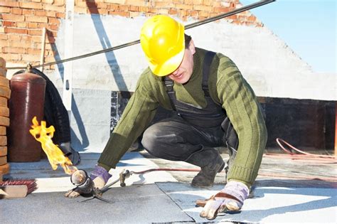 5 Easy Roofing Maintenance Tips Homeowners Must Know