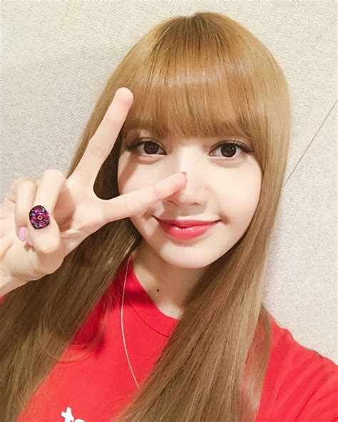 Lisa Blackpink I D O L S Blackpink Lisa Lisa Blackpink