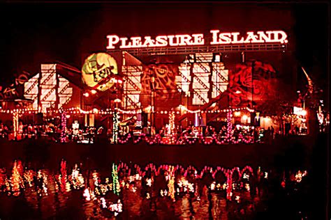 Pictures: Pleasure Island, remembering Disney World's first attempt at ...