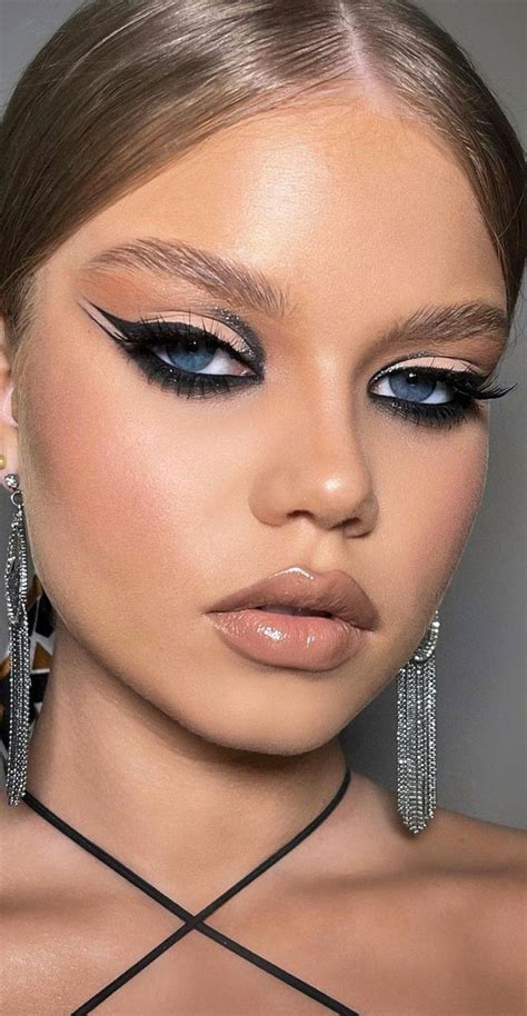50 Gorgeous Makeup Trends To Try In 2022 Nude And Black Liner I Take You Wedding Readings