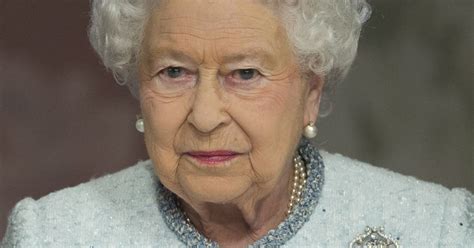 À ses heures perdues, elisabeth 2 jouait sur la console nintendo du prince william lorsqu'il était plus jeune. La reine Elisabeth II d'Angleterre présente son prix Queen ...