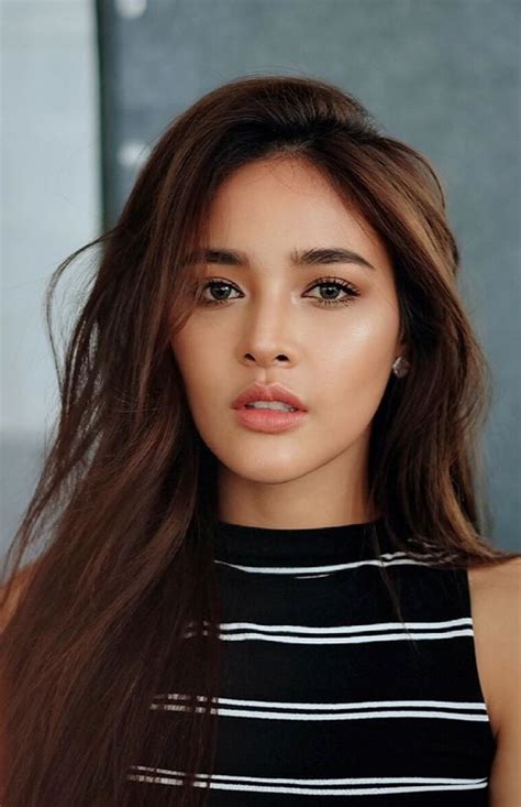 ปุ๊กลุก ฝนทิพย์ วัชรตระกูลrehearsal all day long 8/22/2010i want to go home!it was a long day for everyone. ปุ๊กลุก ฝนทิพย์ ลุคนี้สวยอินเตอร์ คมเข้มกระชากใจ