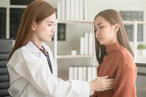 Tham vấn quy định về hoạt động kinh doanh. Phụ nữ nên tầm soát ung thư vú sớm - Bảo Hiểm Liberty