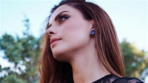 Annalisa na, phd, pt, dpt, is an assistant professor in the department of physical therapy and rehabilitation sciences. Sanremo 2021, Annalisa presenta il suo "Dieci": più bella ...