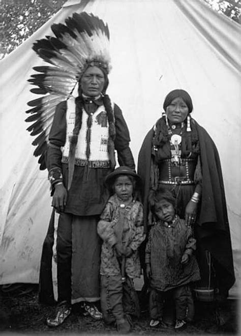 Rarely Seen Photos Of Real Americans Native American History Native