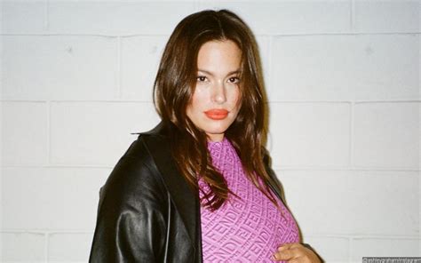 Ashley Graham Jokes Her Twins Are On Extended Stay As She S A Few