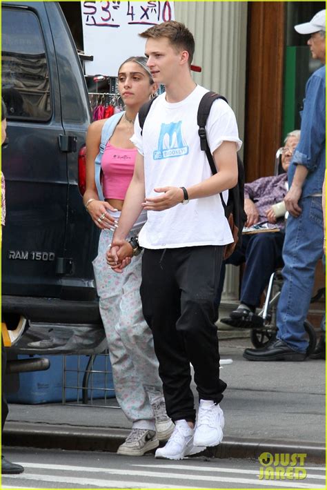 401 805 показов 62% hands on hardcore. Lourdes Leon & Her Boyfriend Spend Summer Break in New ...