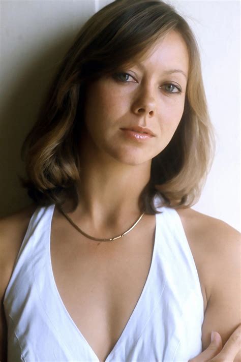 Get To Know Jenny Agutter A Talented Actress