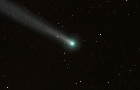 Comet Lovejoy Russell Milton Sky And Telescope Sky And Telescope