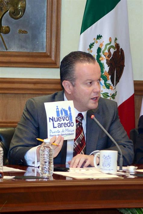 Tiene Nuevo Laredo México Nueva Insignia